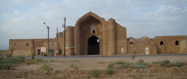 نمای بیرونی مسجد آق قلعه